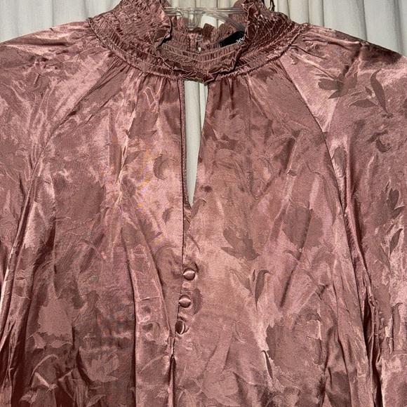 NWOT Aeom size medium gorgeous floral dress - Picture 2 of 4